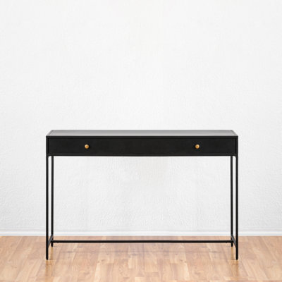 Latitude run deals console table